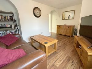Campernell Close- click for photo gallery